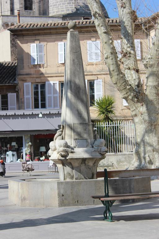 Saint-Rémy-de-Provence Mas De Valrugues Holifranceアパートホテル エクステリア 写真